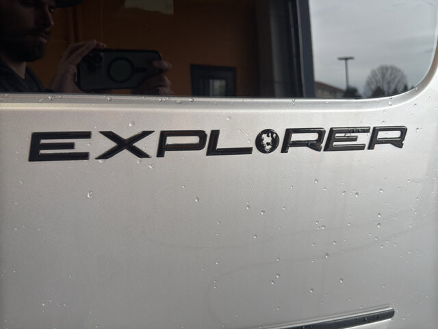 2026 Chevrolet Express 2500 in Burlington, WI 53105 - 18126002 14