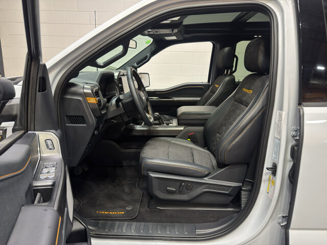 2025 Ford F150 in Burlington, WI 53105 - 18126004 16