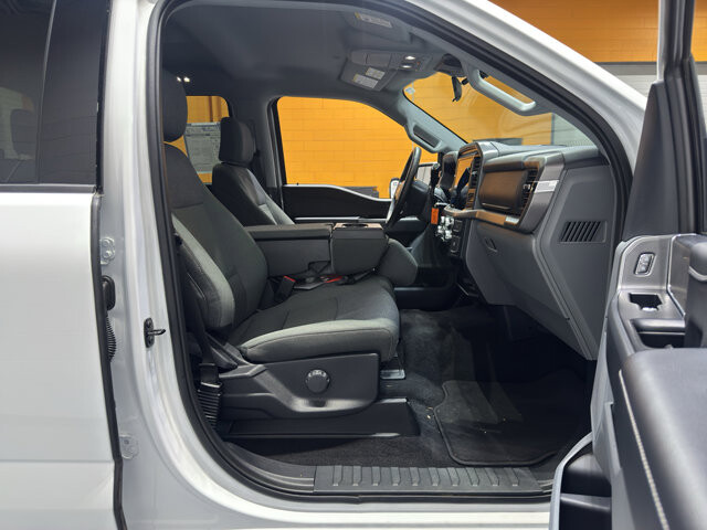 2025 Ford F150 in Burlington, WI 53105 - 18126006 20