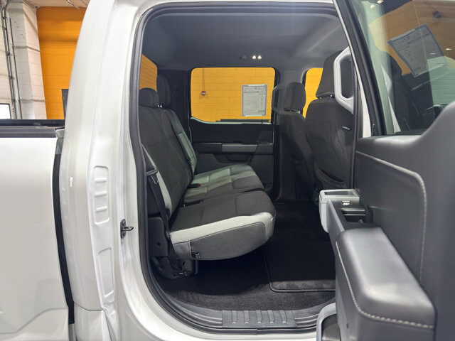 2025 Ford F150 in Burlington, WI 53105 - 18126006 21
