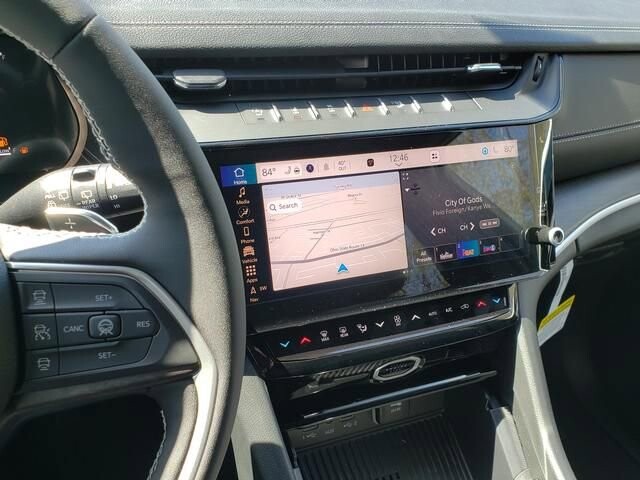 2026 Jeep Grand Cherokee in Bedford, OH 44146 - 18126008 11