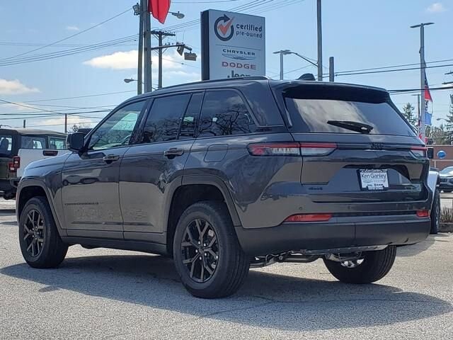 2026 Jeep Grand Cherokee in Bedford, OH 44146 - 18126008 3