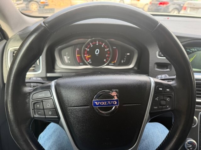 2016 Volvo V60 in Pottsville, PA 17901 - 18126009 16