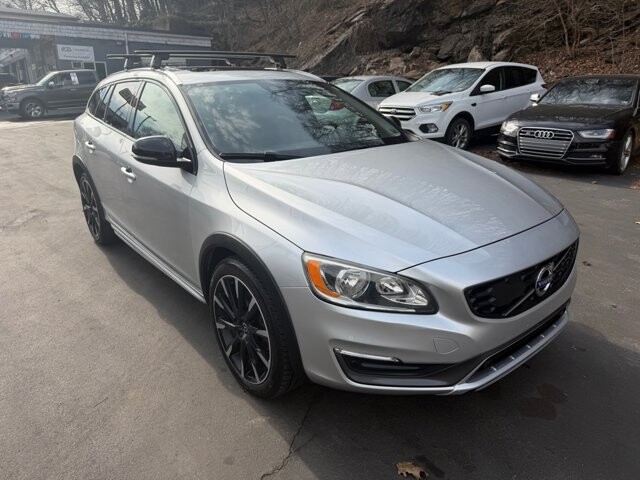 2016 Volvo V60 in Pottsville, PA 17901 - 18126009 7