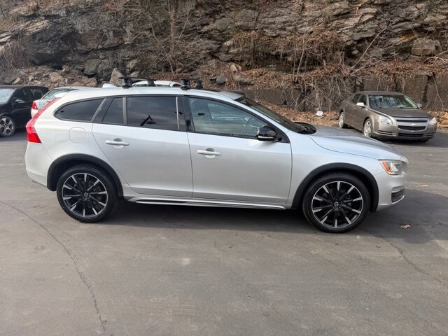 2016 Volvo V60 in Pottsville, PA 17901 - 18126009 6
