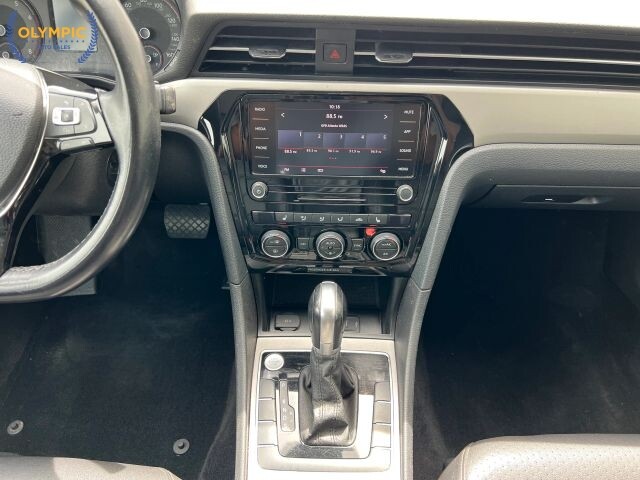 2020 Volkswagen Passat in Decatur, GA 30032 - 18126013 26