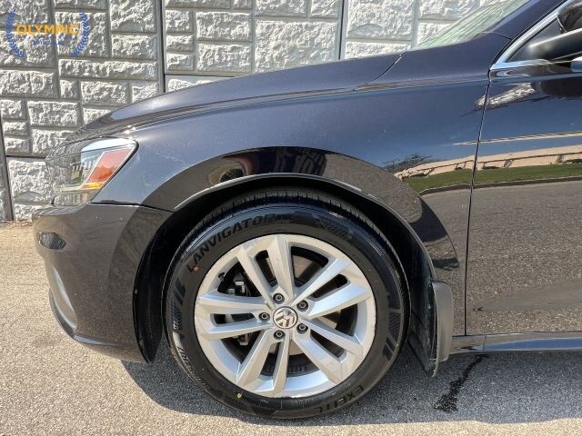 2020 Volkswagen Passat in Decatur, GA 30032 - 18126013 9
