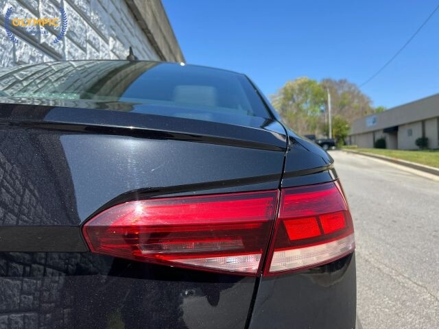 2020 Volkswagen Passat in Decatur, GA 30032 - 18126013 17