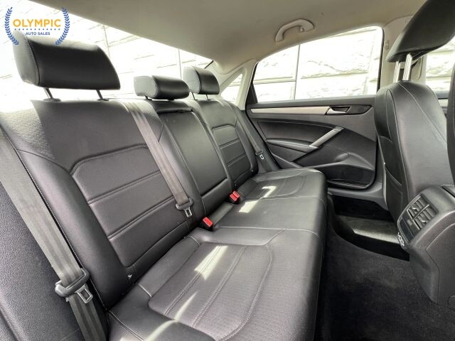 2020 Volkswagen Passat in Decatur, GA 30032 - 18126013 40