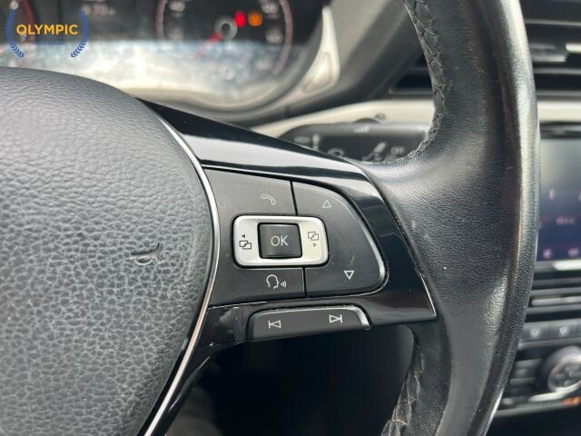 2020 Volkswagen Passat in Decatur, GA 30032 - 18126013 25