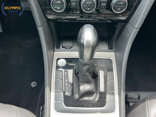 2020 Volkswagen Passat in Decatur, GA 30032 - 18126013 30