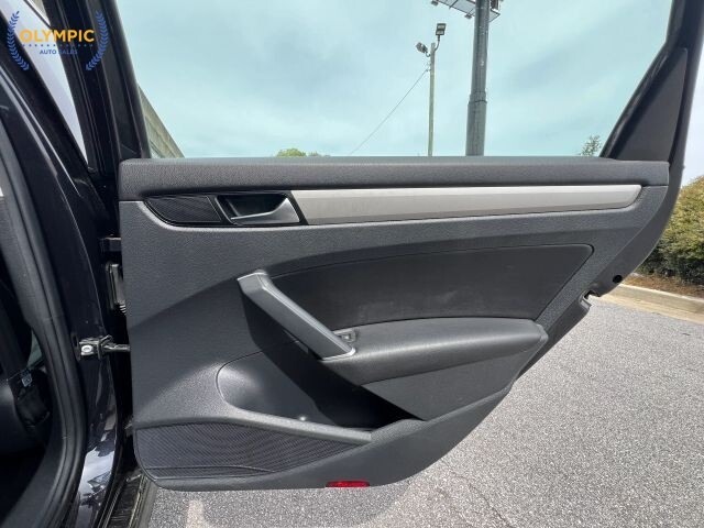 2020 Volkswagen Passat in Decatur, GA 30032 - 18126013 44