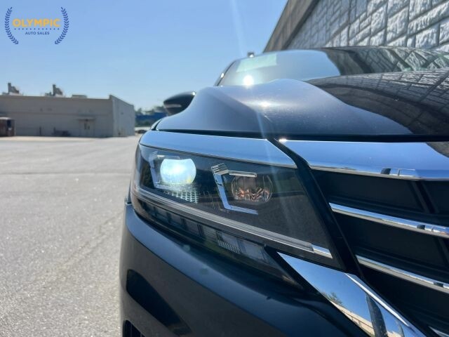 2020 Volkswagen Passat in Decatur, GA 30032 - 18126013 15