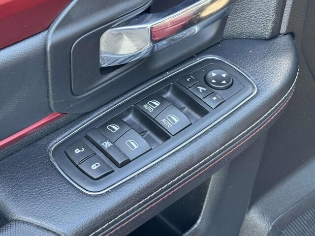 2016 RAM 1500 in Winchester, VA 22602 - 18126016 21