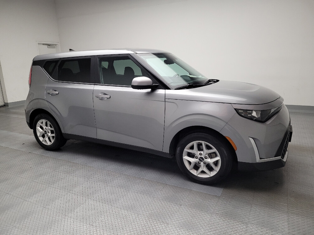 2023 Kia Soul in Montclair, CA 91763 - 18126018 11