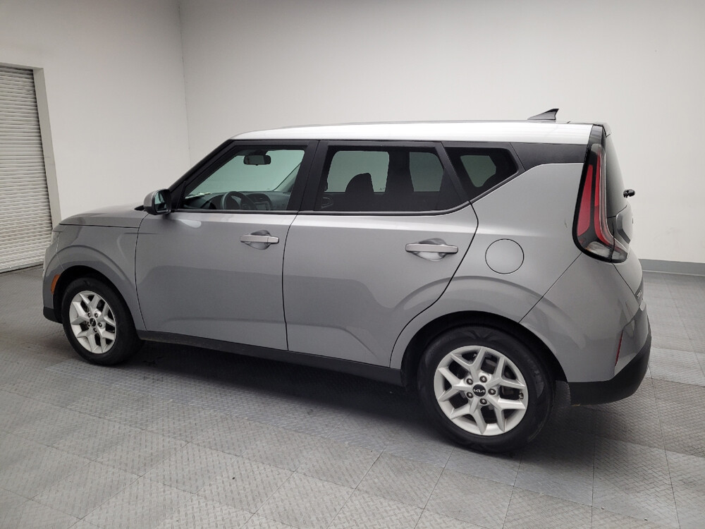 2023 Kia Soul in Montclair, CA 91763 - 18126018 3