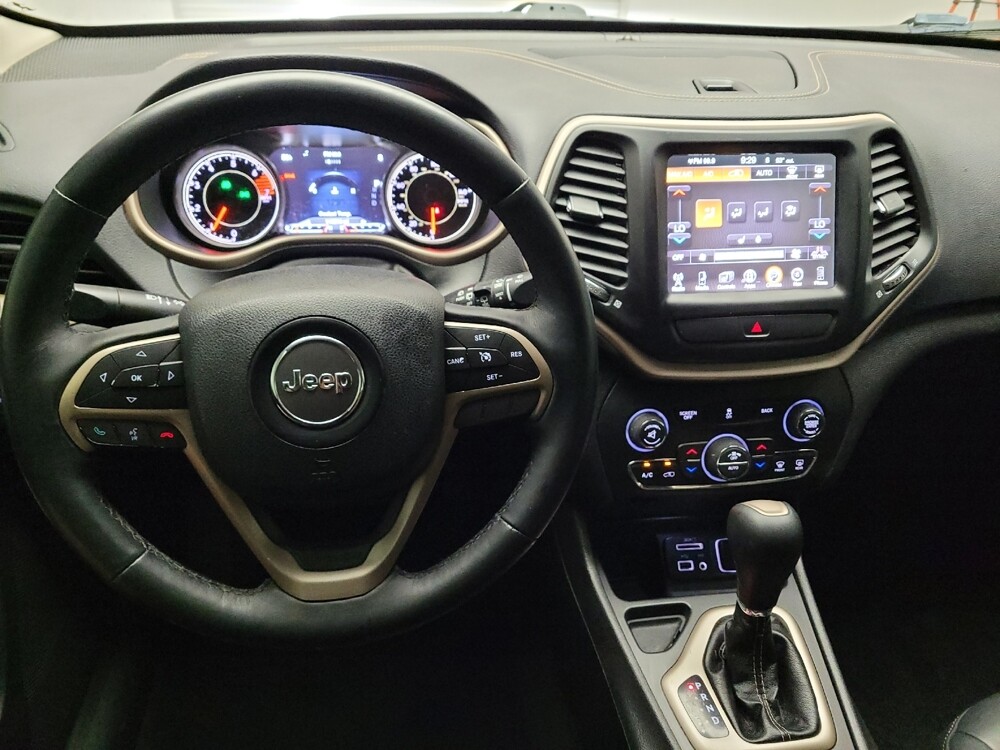 2017 Jeep Cherokee in Montclair, CA 91763 - 18126021 22