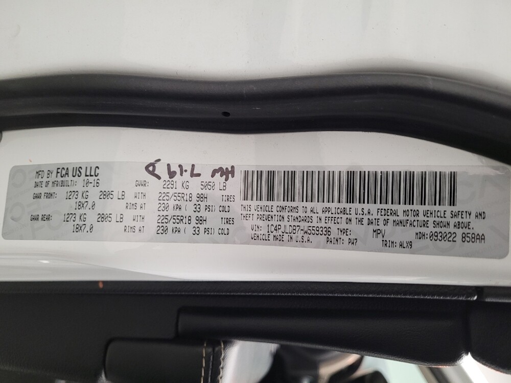 2017 Jeep Cherokee in Montclair, CA 91763 - 18126021 33