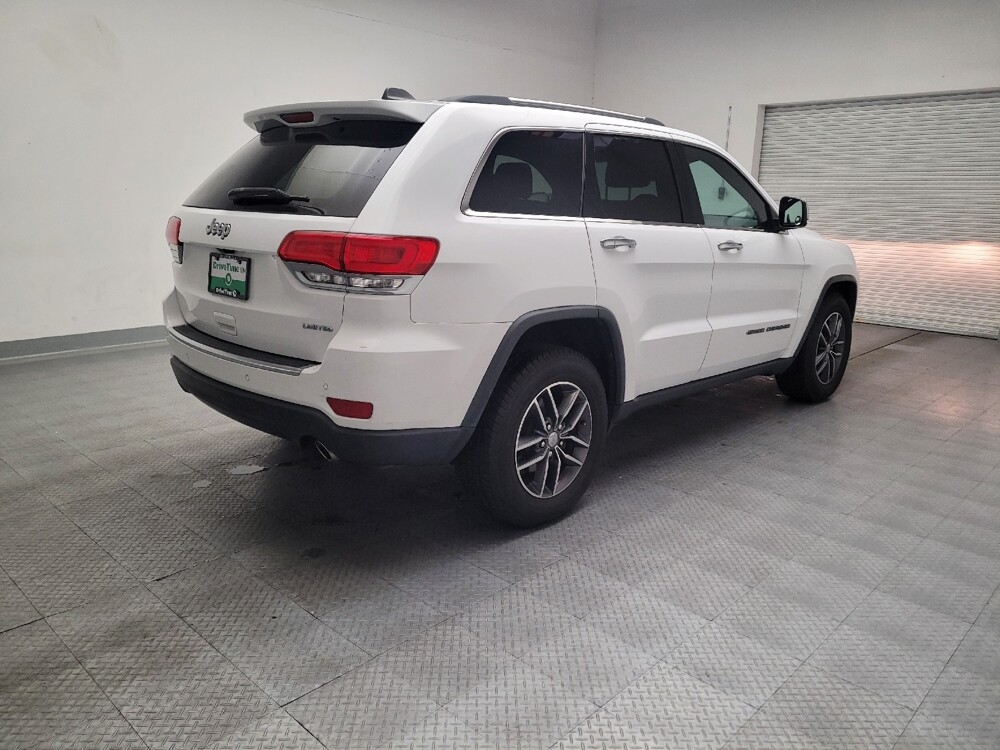 2017 Jeep Grand Cherokee in Downey, CA 90241 - 18126023 9