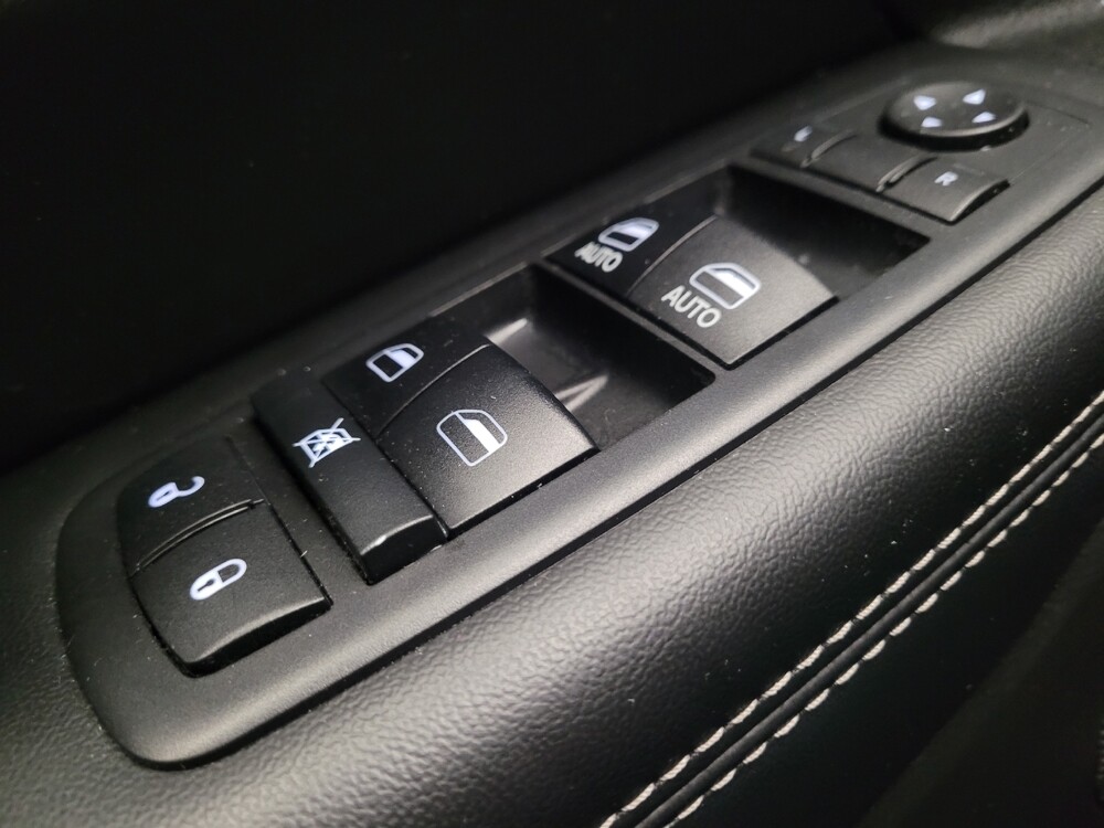 2017 Jeep Grand Cherokee in Downey, CA 90241 - 18126023 27