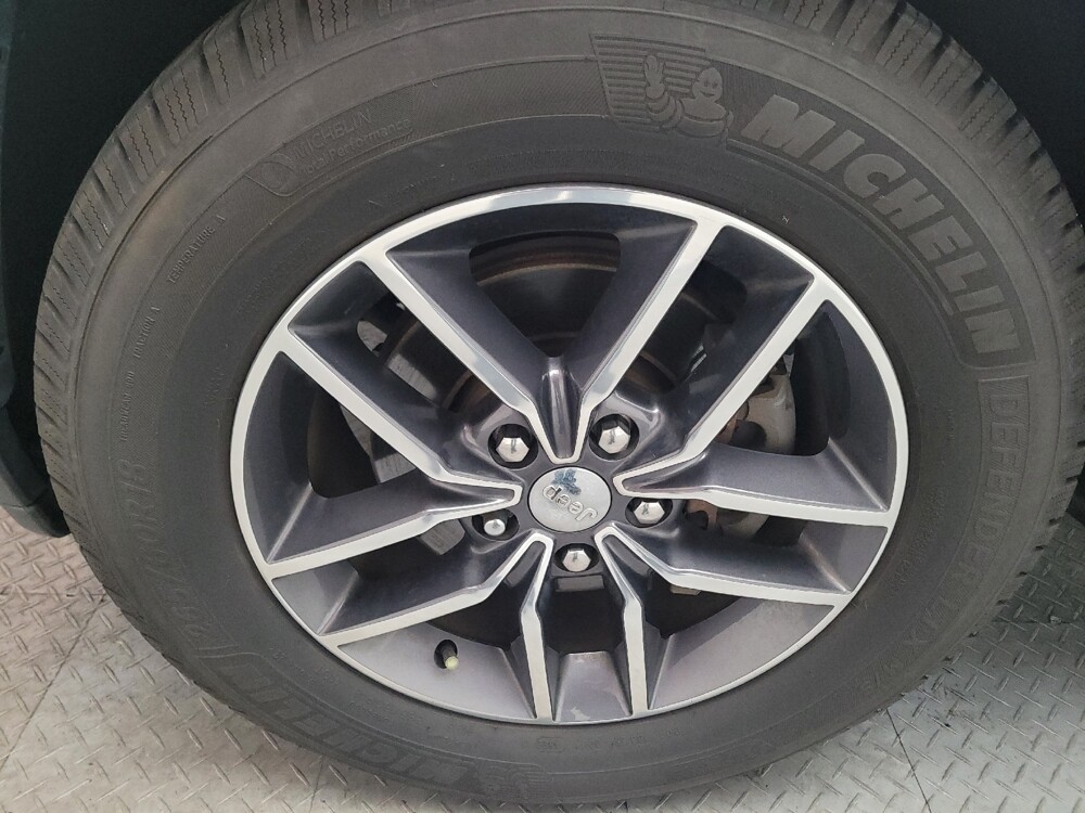 2017 Jeep Grand Cherokee in Downey, CA 90241 - 18126023 31