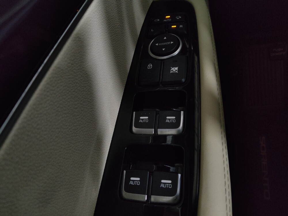 2016 Kia Sorento in Union City, GA 30291 - 18126032 27