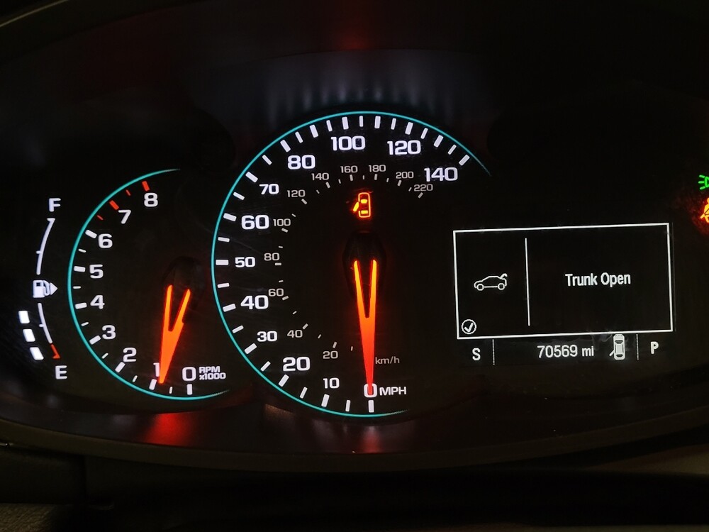 2018 Chevrolet Trax in Riverside, CA 92504 - 18126045 23