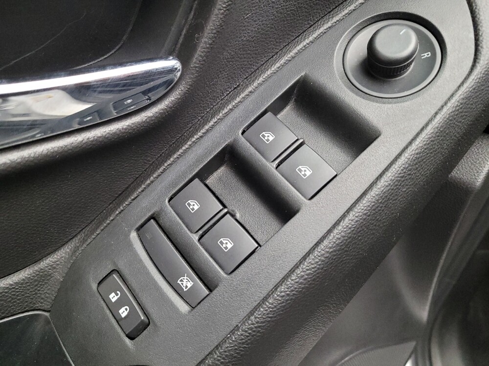 2018 Chevrolet Trax in Riverside, CA 92504 - 18126045 27