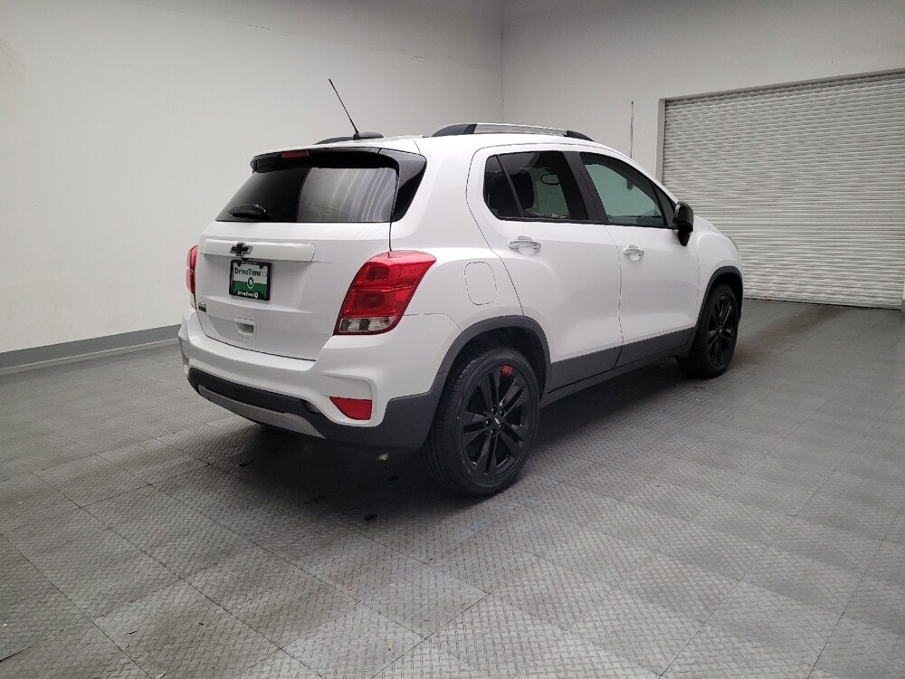 2018 Chevrolet Trax in Riverside, CA 92504 - 18126045 9