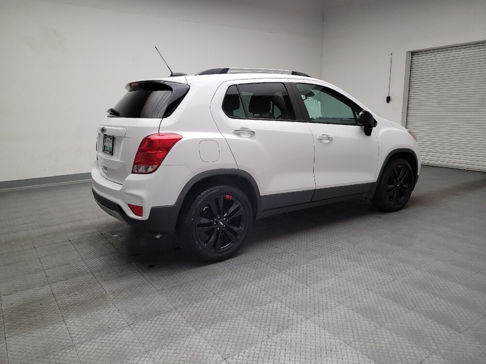 2018 Chevrolet Trax in Riverside, CA 92504 - 18126045 10