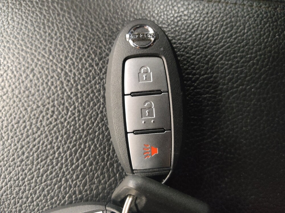 2019 Nissan Titan in Lubbock, TX 79424 - 18126055 32