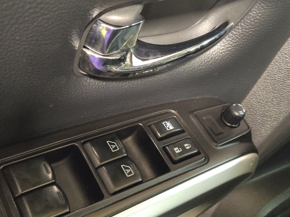 2019 Nissan Titan in Lubbock, TX 79424 - 18126055 27