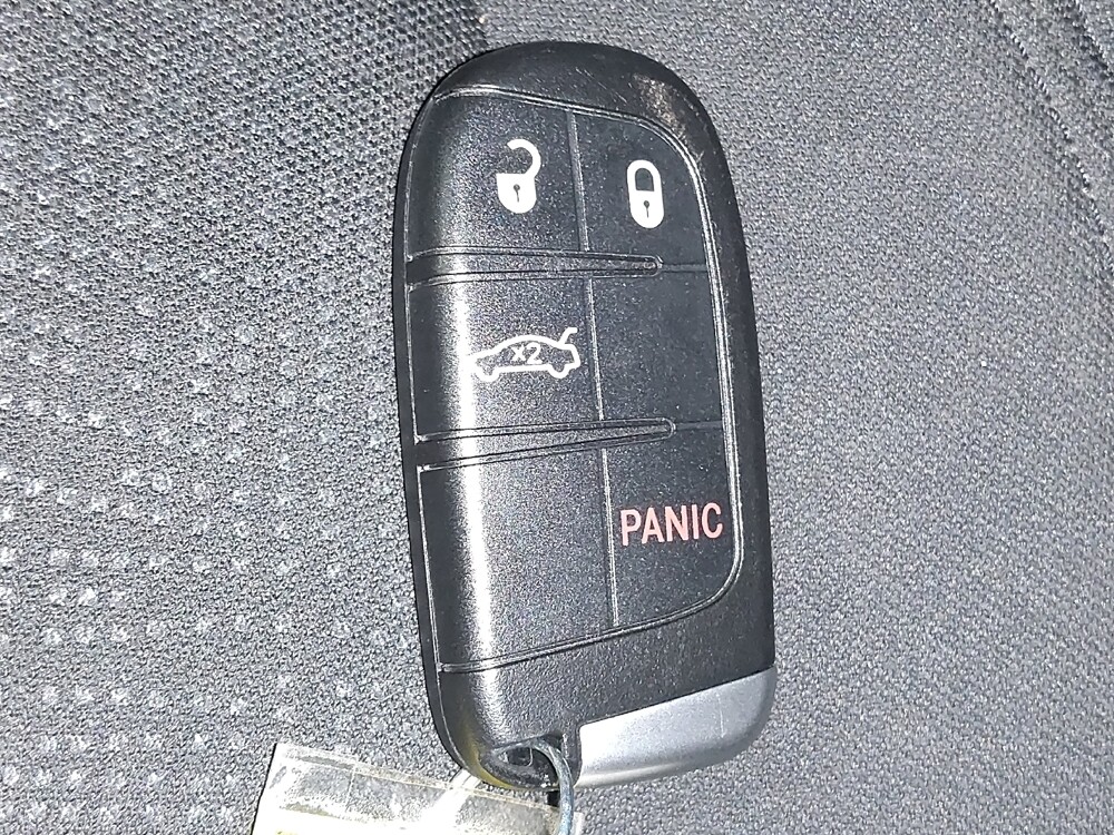 2016 Chrysler 200 in Lewisville, TX 75067 - 18126056 32