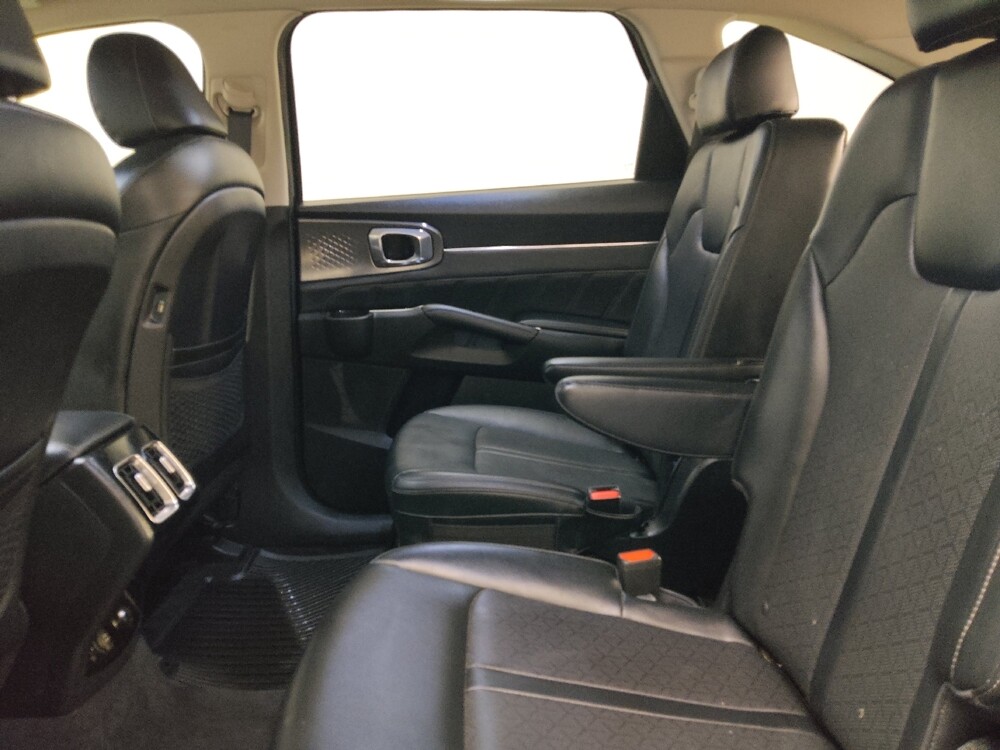 2021 Kia Sorento in Oklahoma City, OK 73139 - 18126057 18
