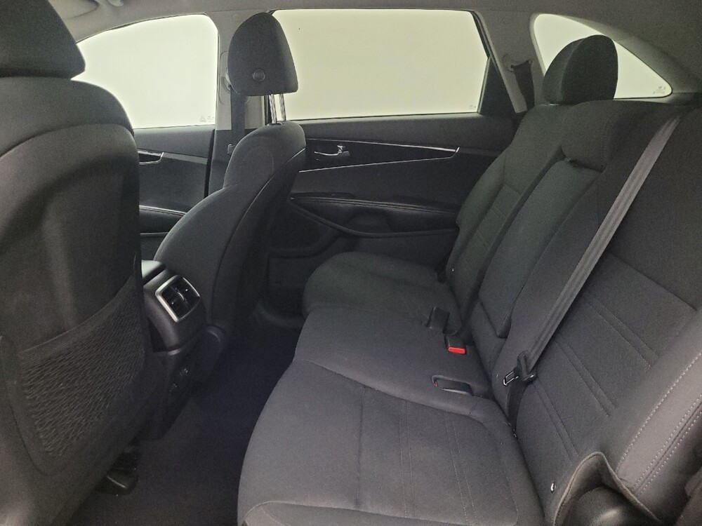 2020 Kia Sorento in Glendale, AZ 85301 - 18126064 18