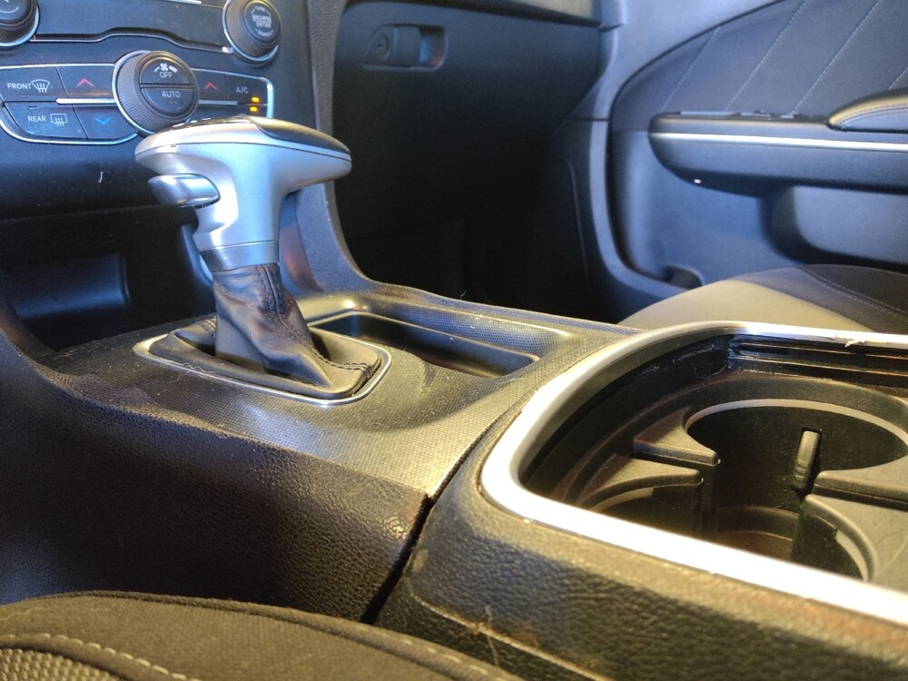 2015 Dodge Charger in Glendale, AZ 85301 - 18126065 26