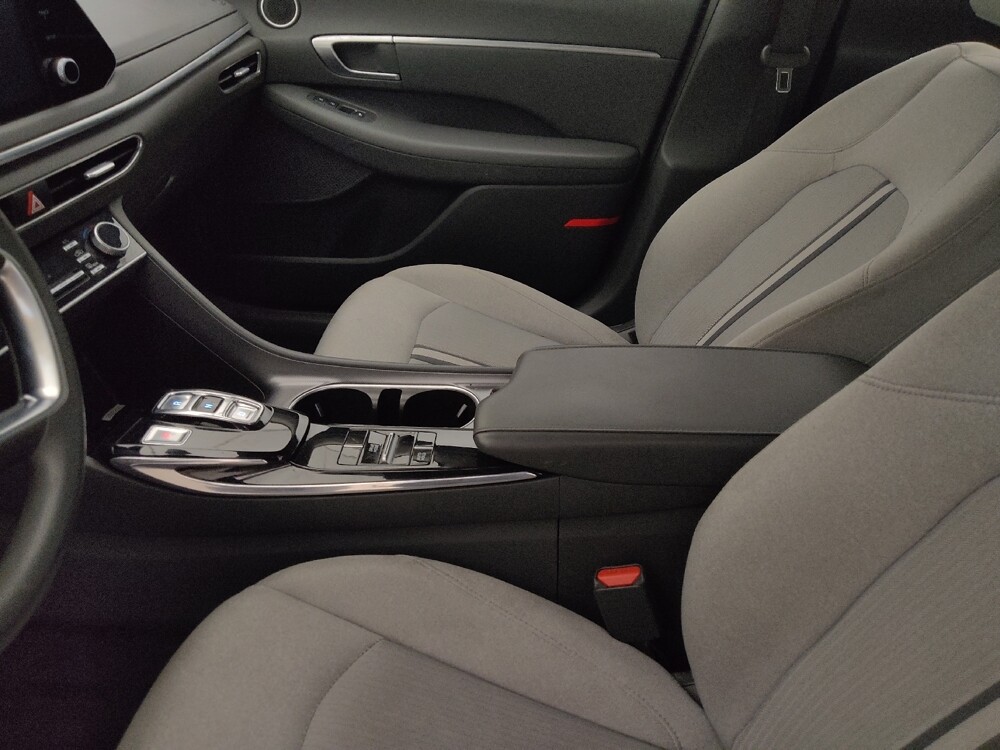 2020 Hyundai Sonata in Tampa, FL 33619 - 18126080 17