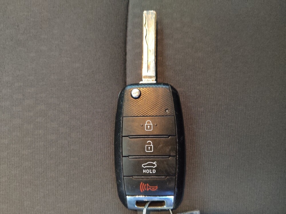 2015 Kia Optima in Clearwater, FL 33764 - 18126084 32