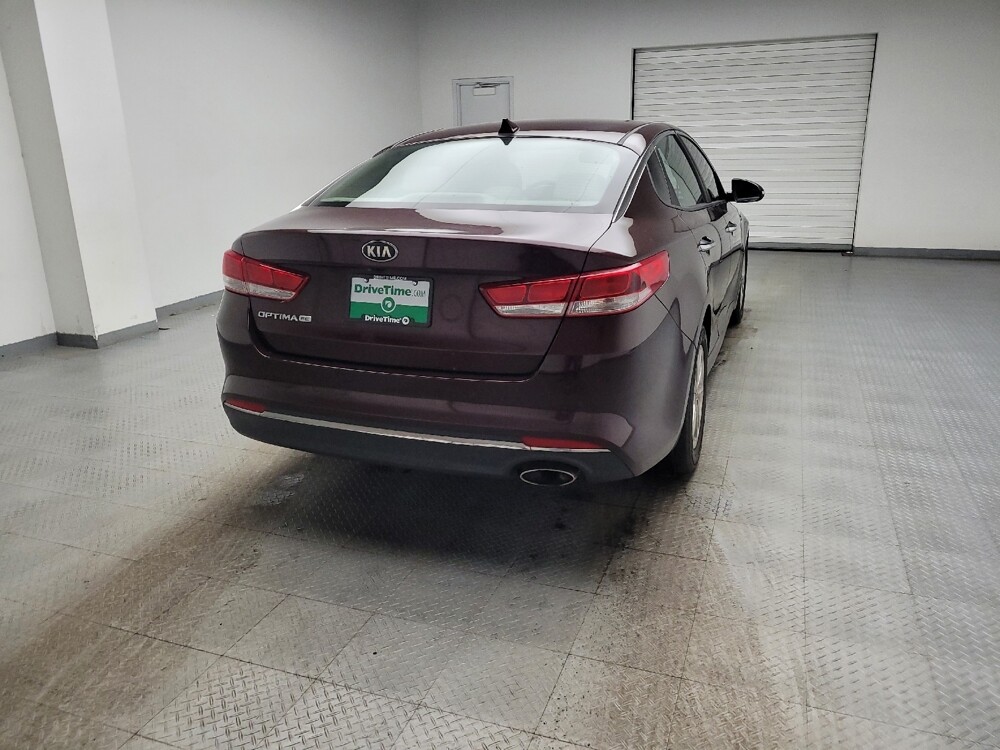 2018 Kia Optima in Grand Rapids, MI 49508 - 18126085 7