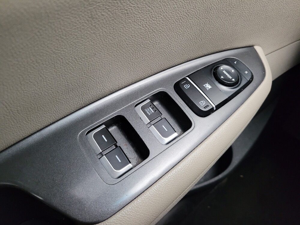 2018 Kia Optima in Grand Rapids, MI 49508 - 18126085 27