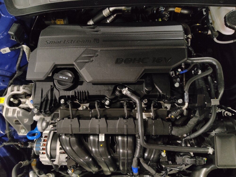 2025 Hyundai Elantra in Lauderdale Lakes, FL 33313 - 18126104 30