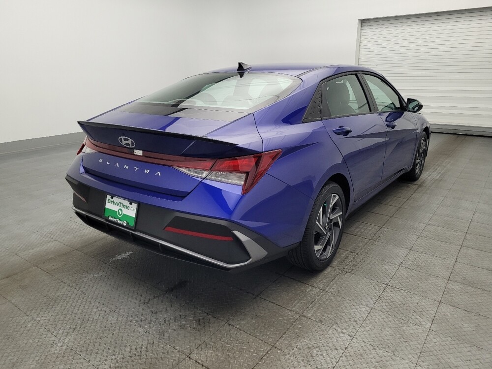 2025 Hyundai Elantra in Lauderdale Lakes, FL 33313 - 18126104 9