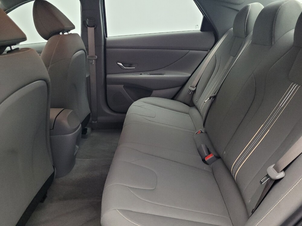 2025 Hyundai Elantra in Lauderdale Lakes, FL 33313 - 18126104 18