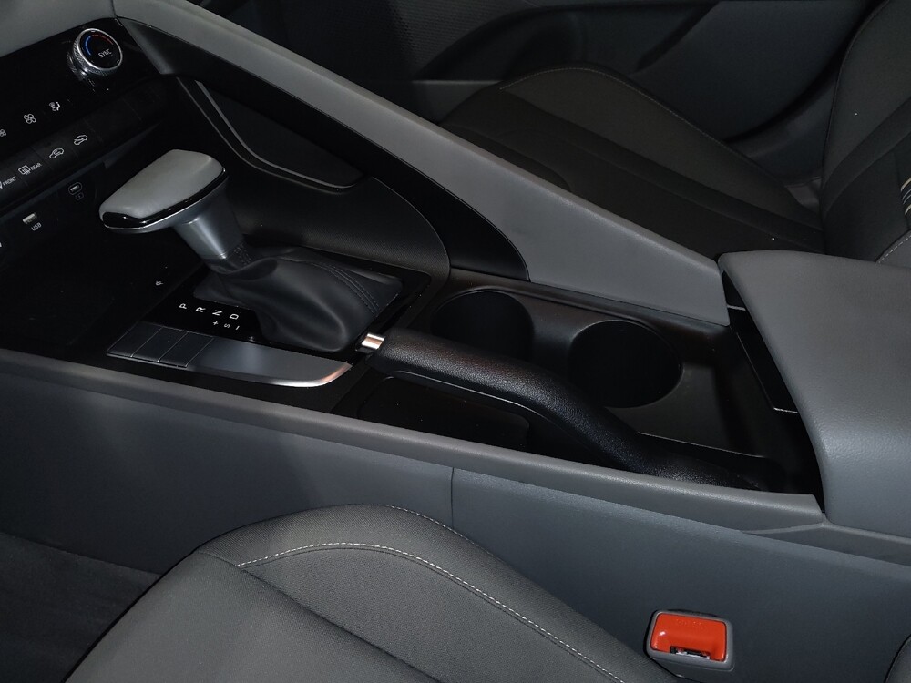 2025 Hyundai Elantra in Lauderdale Lakes, FL 33313 - 18126104 26