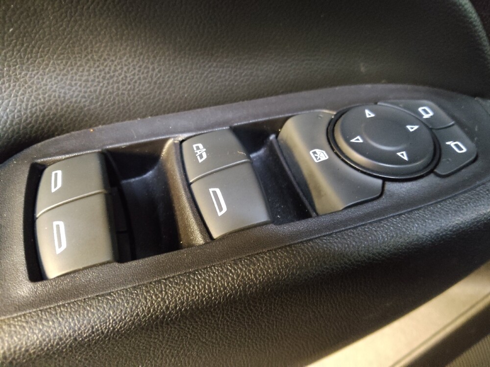 2018 Chevrolet Equinox in Charleston, SC 29414 - 18126120 27