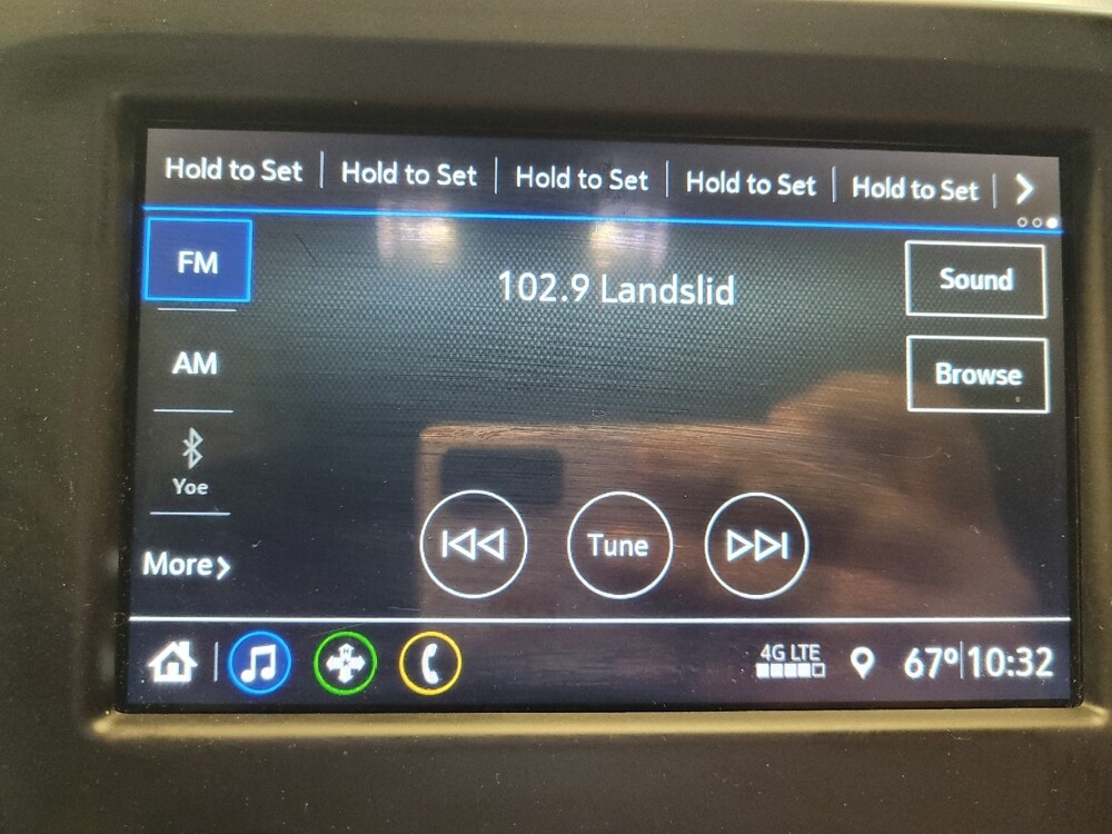 2019 Chevrolet Equinox in Greenville, SC 29607 - 18126123 25