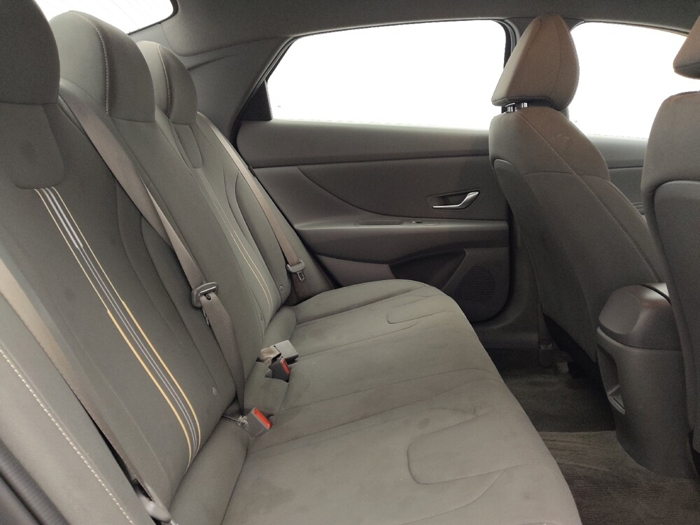 2025 Hyundai Elantra in Albuquerque, NM 87123 - 18126133 19