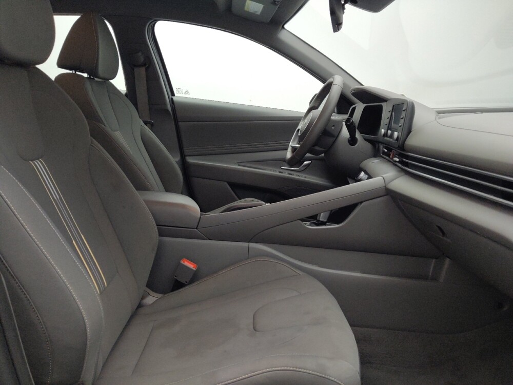 2025 Hyundai Elantra in Albuquerque, NM 87123 - 18126133 21