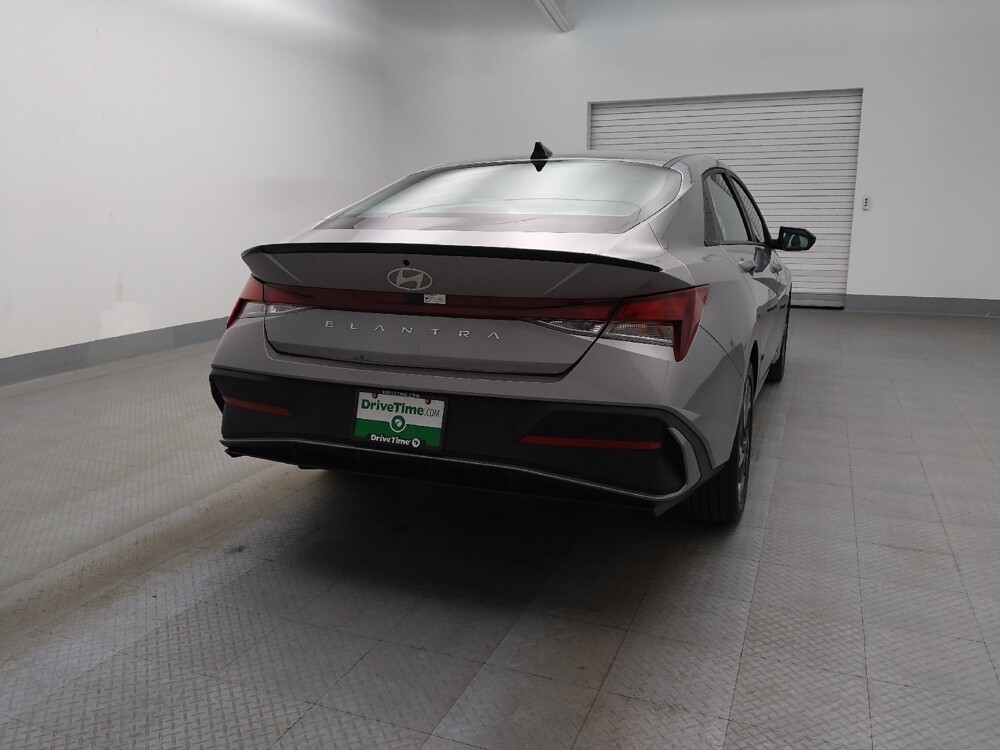 2025 Hyundai Elantra in Albuquerque, NM 87123 - 18126133 7
