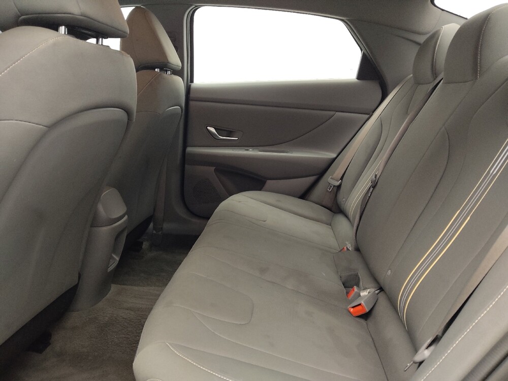 2025 Hyundai Elantra in Albuquerque, NM 87123 - 18126133 18